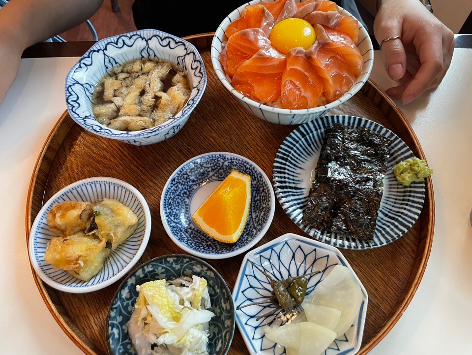 킷사서울 쇼유사케동